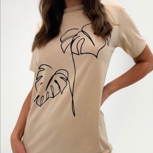 NWT beige plant tshirt dress✨